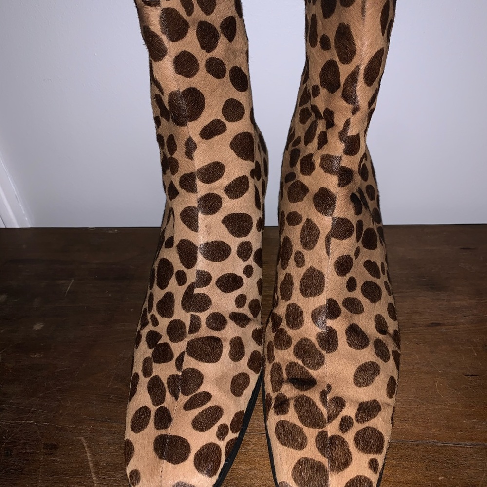 NOT FOR SALE Stuart Weitzman Leopard Bootie sz 11